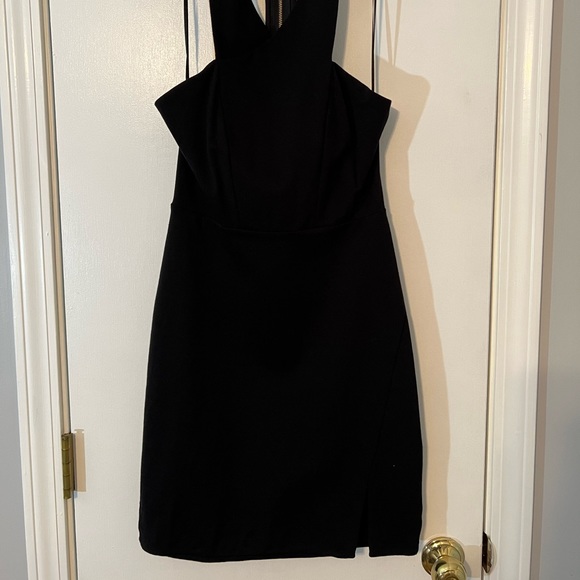 EXPRESS Mini Black Fitted Dress - V Neck & Racerback - Size 4 🖤 - Picture 10 of 10